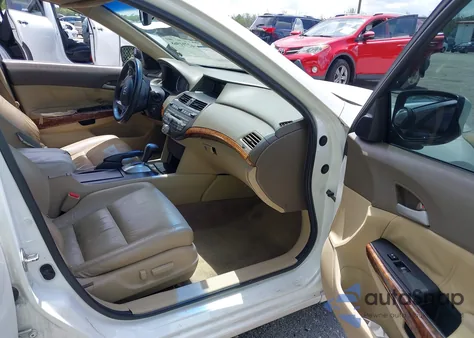 2010 Honda Accord 3.5 Ex-L z USA, uszkodzony, nr VIN 5KBCP3F83AB013918